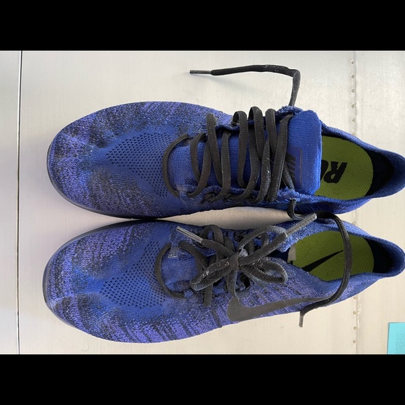 Nike Free Rn fly nit 
Men’s size 8.5. In womens size 9-10 is a guess. - Picture 5 of 5